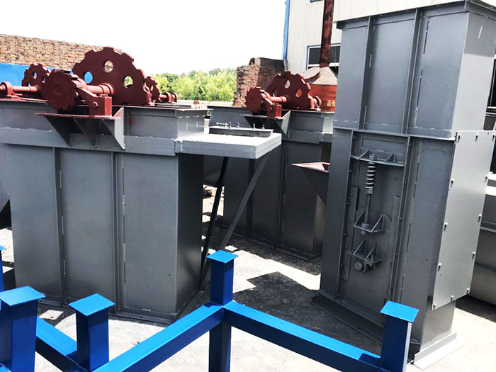 板鏈提升機的結構有哪些特點？