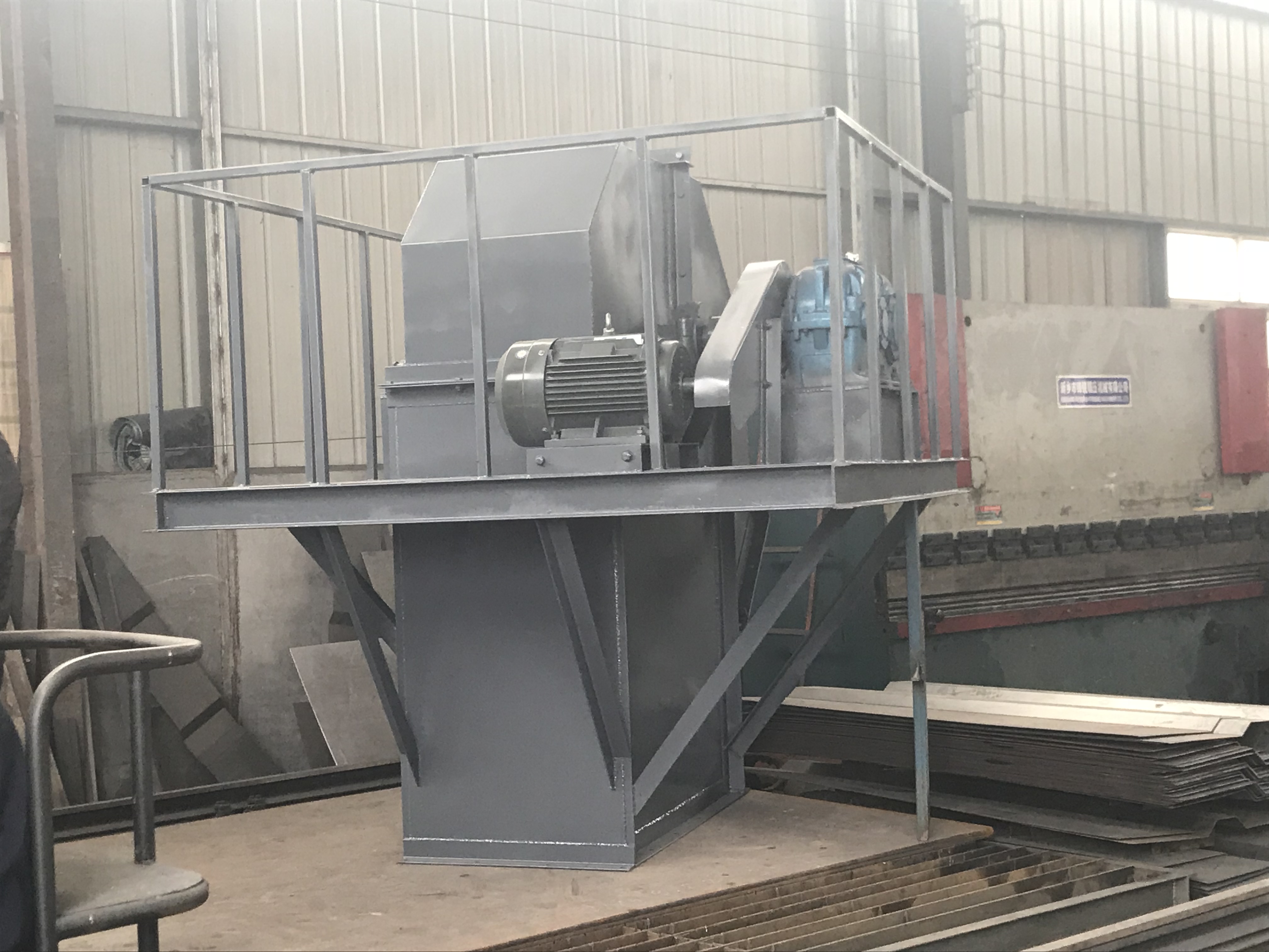 斗式提升機(jī)為何會產(chǎn)生噪音?(斗式提升機(jī)為何不能用)