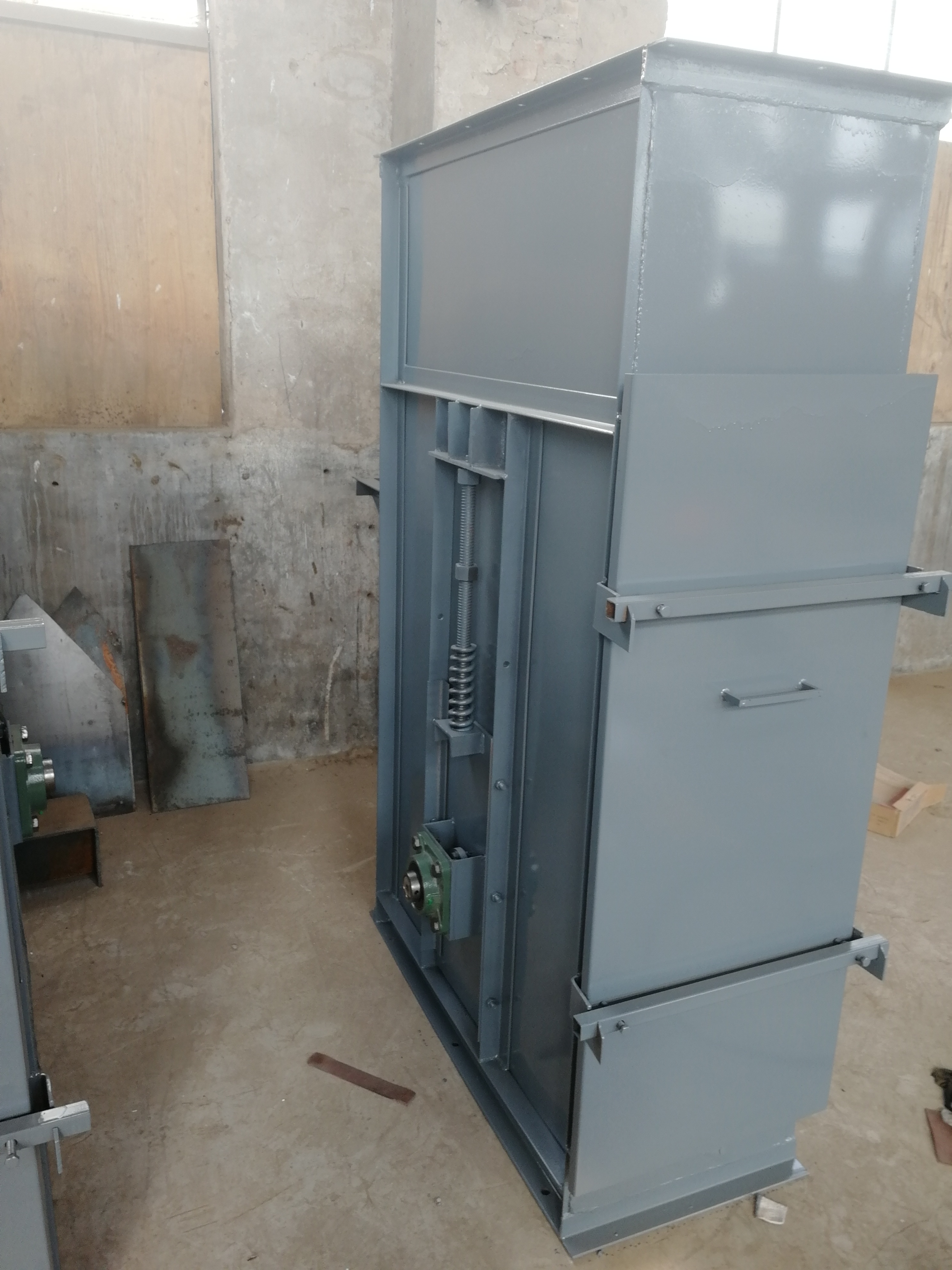 環(huán)鏈TH系列斗式提升機的現(xiàn)場安裝詳細步驟流程