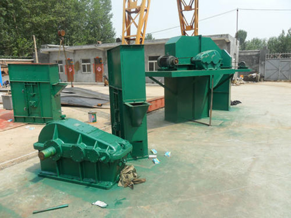 斗式提升機為什么需要安裝清料設備？